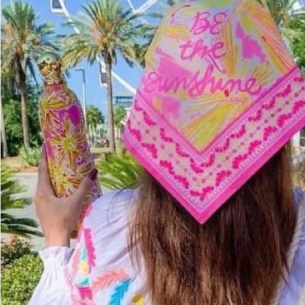 Lilly Pulitzer “Be the Sunshine” printed BPA free water bottle, used like new